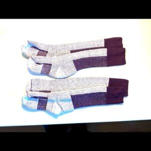 Athletic cold weather socks